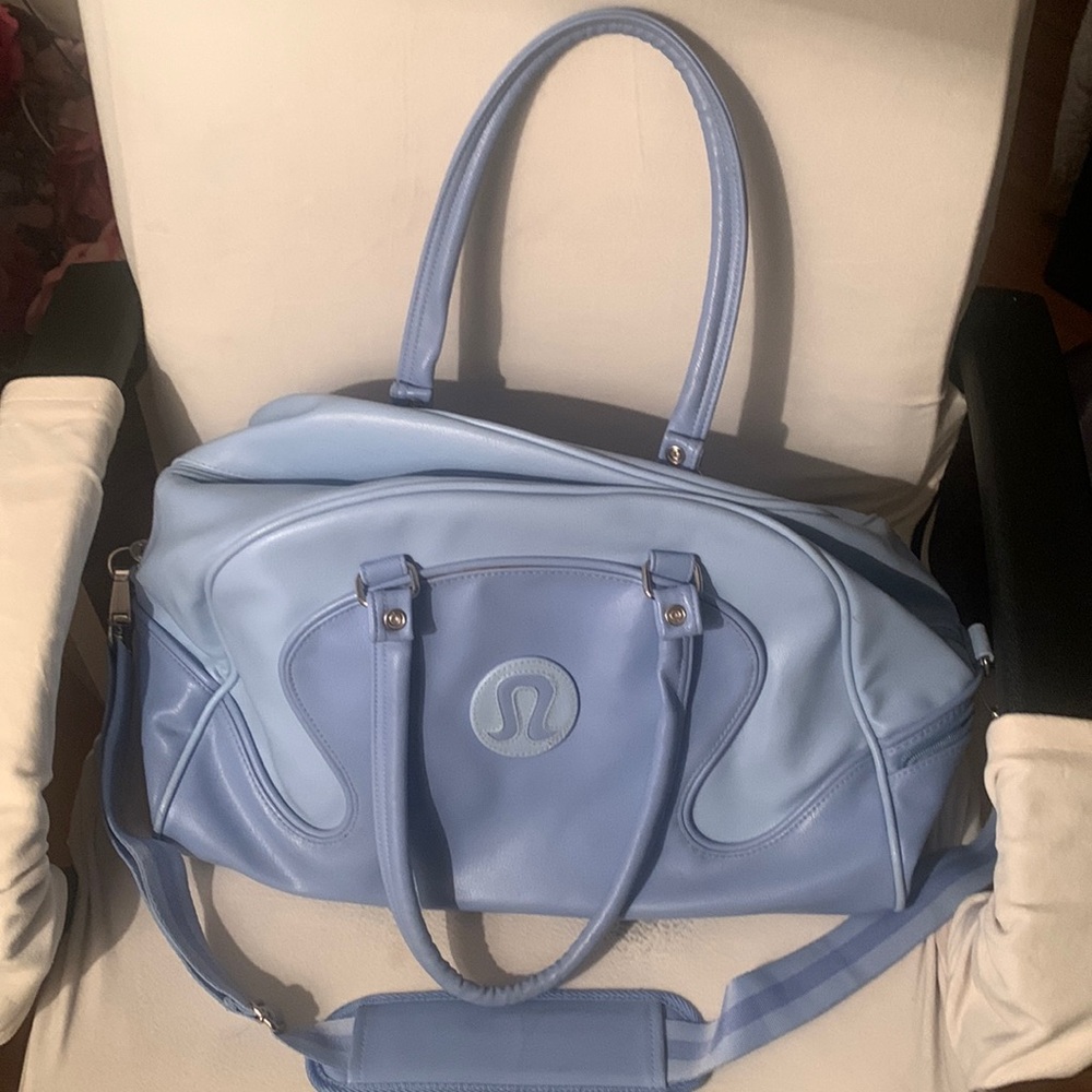 Lululemon Gym Bag with separate shoe compartment